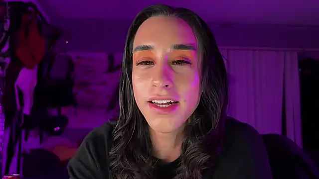 xoFrankie online show from December 2025 04:41:02 AM