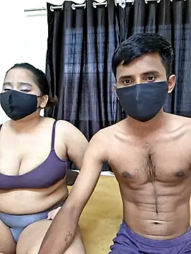 Snapshot of Beautiful_couple_70 chatting on June 2026 11:03:01 AM Beautiful couple 70 online show from June 2026 11:03:01 AM