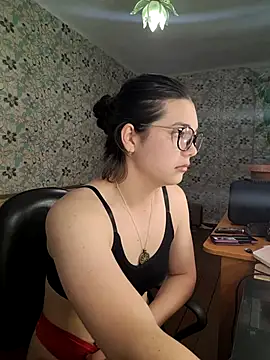 Albi Glow online show from October 2025 02:55:02 AM