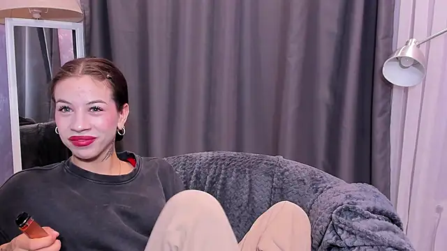Jenniferr 1 online show from September 2025 08:31:01 PM