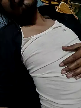 Snapshot of YourTarzan chatting on March 2026 04:40:02 AM YourTarzan online show from March 2026 04:40:02 AM