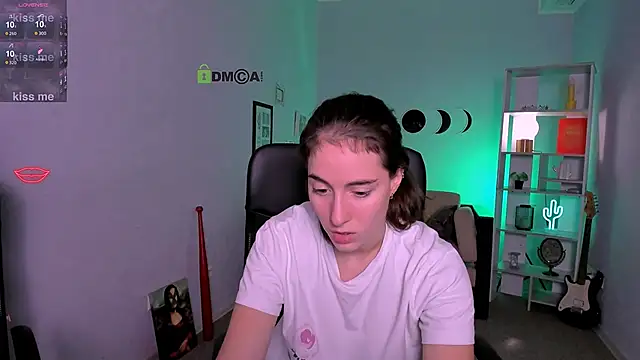 khloebeauty online show from December 2025 08:18:02 PM