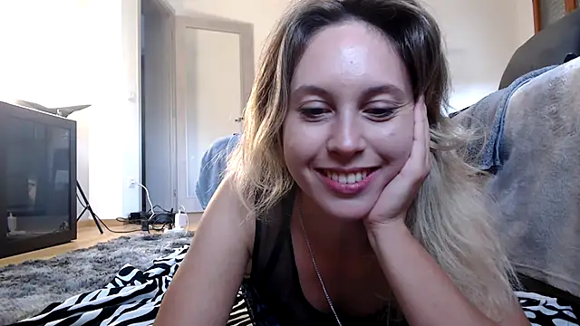 L Sofia online show from October 2025 11:11:02 AM