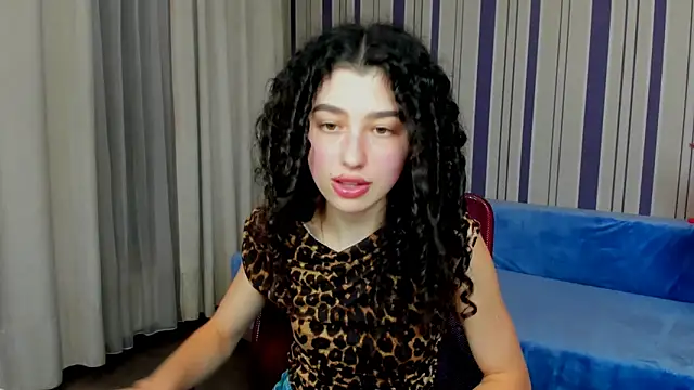 ArianaFoxi online show from September 2025 01:00:01 PM