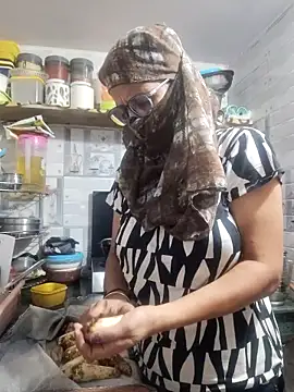 meenu bhabhi547 online show from October 2025 01:47:01 AM