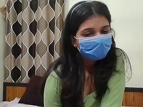 Snapshot of Cute_babydoll099 chatting on November 2025 10:35:02 AM Cute babydoll099 online show from November 2025 10:35:02 AM