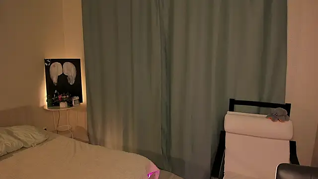 Chloeee4200 online show from November 2025 01:43:01 PM