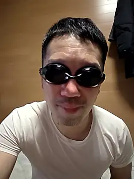Snapshot of erosuke9 chatting on April 2026 09:06:02 PM erosuke9 online show from April 2026 09:06:02 PM