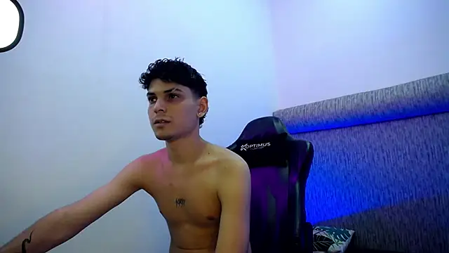 dilan hott  online show from February 2026 08:12:02 PM