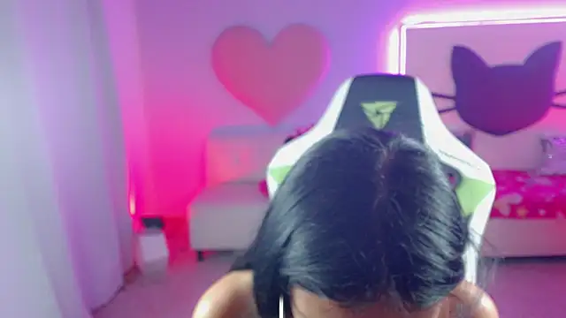 mishel hott online show from September 2025 08:31:01 PM