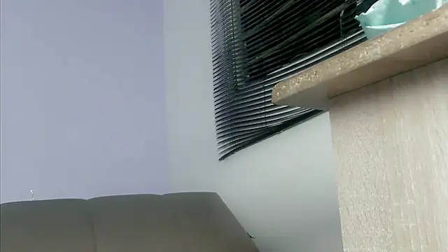 mishel hott online show from November 2025 08:31:01 PM