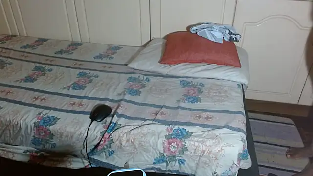 Snapshot of xfoxybrownxx chatting on September 2025 06:41:02 PM xfoxybrownxx online show from September 2025 06:41:02 PM