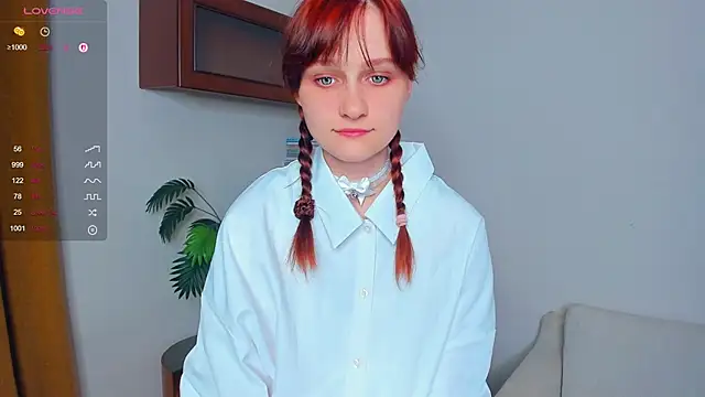 Snapshot of KatyKufel chatting on September 2025 06:42:02 PM KatyKufel online show from September 2025 06:42:02 PM