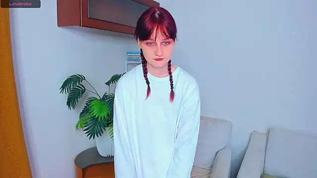 Snapshot of KatyKufel chatting on October 2025 06:50:02 PM KatyKufel online show from October 2025 06:50:02 PM