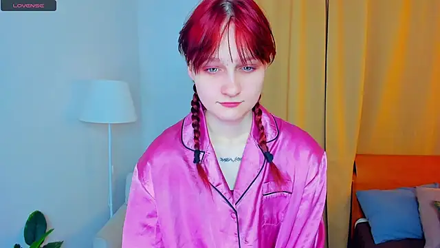 Snapshot of KatyKufel chatting on November 2025 06:54:02 PM KatyKufel online show from November 2025 06:54:02 PM