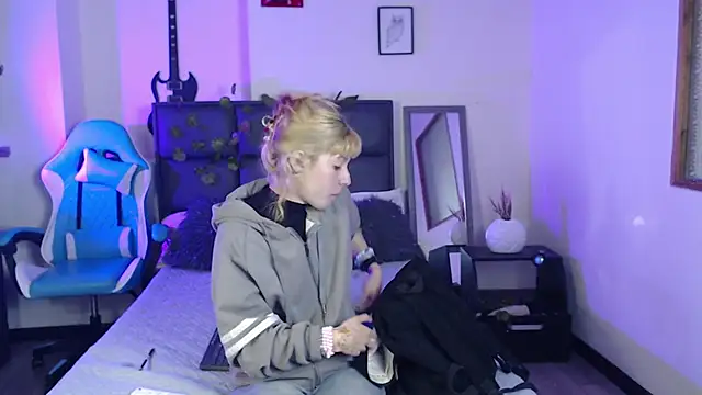 Amnesia  online show from October 2025 12:35:01 PM