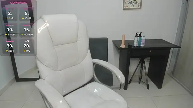 Aiilyn Ds online show from October 2025 09:40:01 AM