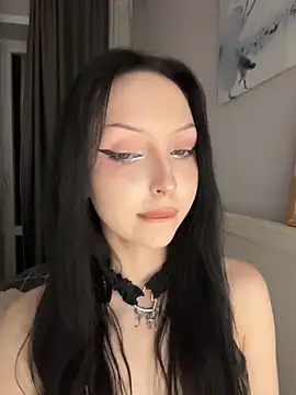 Lina Thornton  online show from April 2026 08:57:02 PM