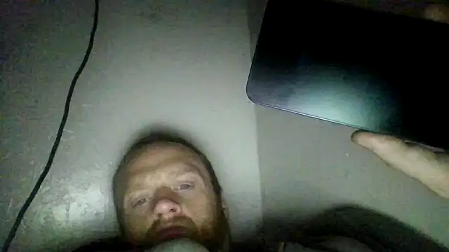 Snapshot of Hurri21 chatting on November 2025 10:48:01 PM Hurri21 online show from November 2025 10:48:01 PM