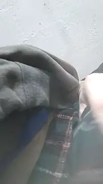 Snapshot of Hurri21 chatting on November 2025 01:49:02 AM Hurri21 online show from November 2025 01:49:02 AM