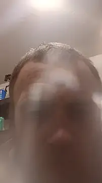 Snapshot of Hurri21 chatting on November 2025 05:42:02 AM Hurri21 online show from November 2025 05:42:02 AM