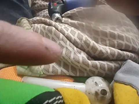 Snapshot of Hurri21 chatting on December 2025 04:07:02 AM Hurri21 online show from December 2025 04:07:02 AM