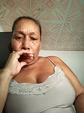 Naomi-Mature online show from May 2026 02:01:02 PM