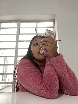 SharaRous online show from October 2025 12:03:01 PM