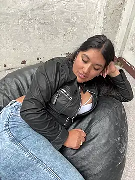 SharaRous online show from March 2026 05:41:01 PM