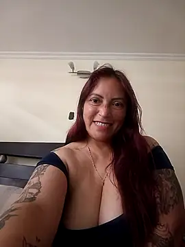 Snapshot of EvelynDuboiss chatting on October 2025 02:49:01 PM EvelynDuboiss online show from October 2025 02:49:01 PM
