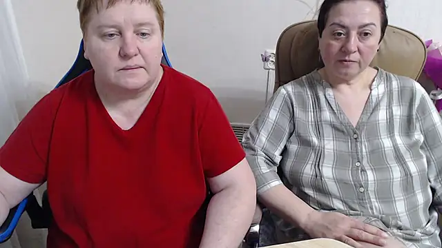 Snapshot of Bertie_Adeline chatting on February 2026 08:18:02 PM Bertie Adeline online show from February 2026 08:18:02 PM