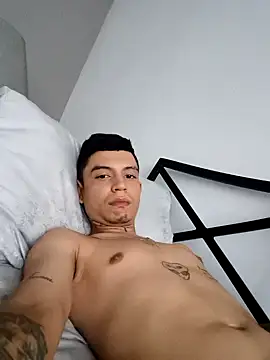 Snapshot of Camilo777colageno chatting on April 2026 11:15:01 AM Camilo777colageno online show from April 2026 11:15:01 AM