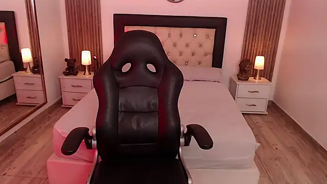 Snapshot of Red_kytty6 chatting on October 2025 07:55:01 PM Red kytty6 online show from October 2025 07:55:01 PM