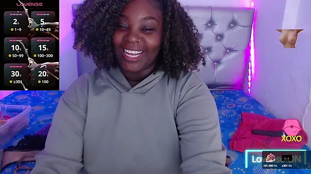 ebony NeighborMoans online show from October 2025 03:15:01 AM