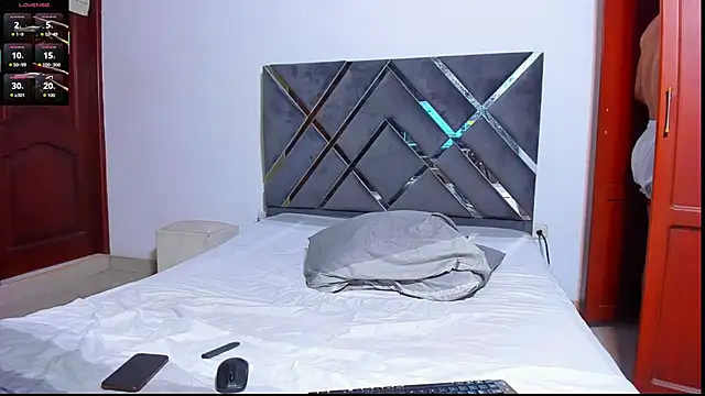 Snapshot of ArnoldSexy_ chatting on November 2025 05:01:02 PM ArnoldSexy online show from November 2025 05:01:02 PM