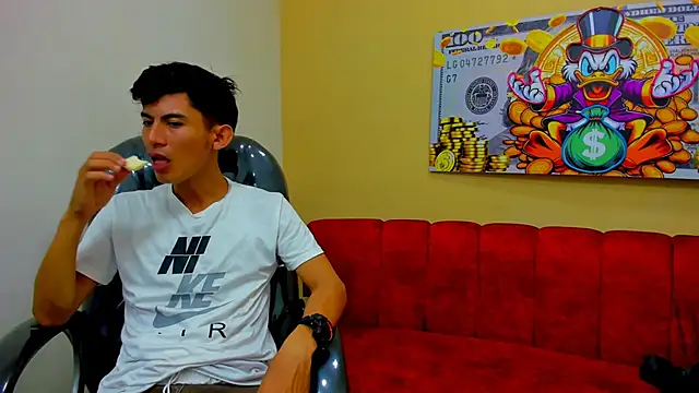 Holdme Hot online show from October 2025 03:16:01 AM