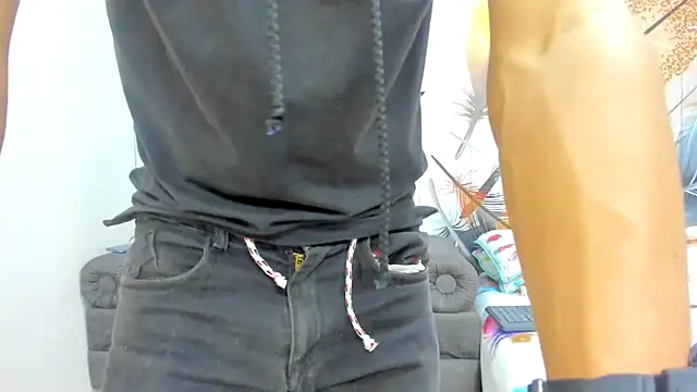 Holdme Hot online show from October 2025 04:04:02 AM