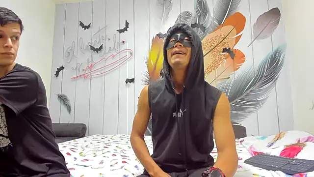 Holdme Hot online show from November 2025 02:55:01 AM