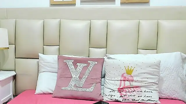 SkinnyGirl 28 online show from November 2025 07:05:02 PM