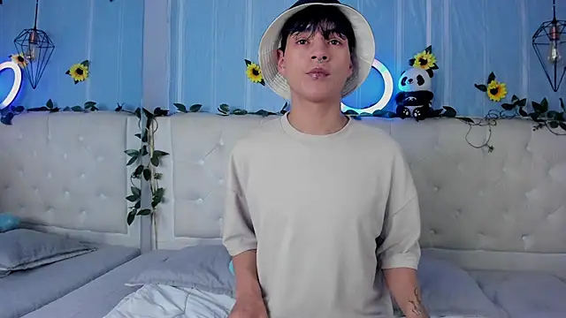 AleAurarashi online show from December 2025 01:24:01 AM