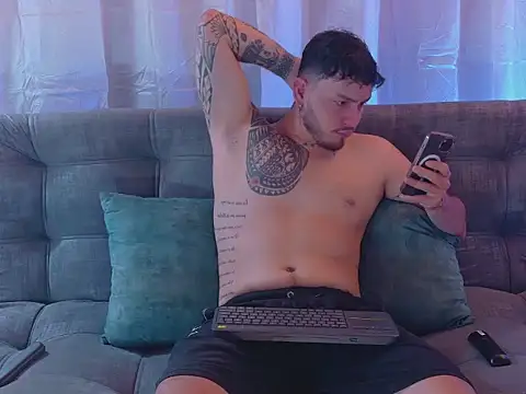 JaxRagnar088 online show from November 2025 10:21:02 PM