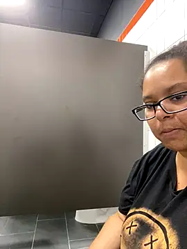 Snapshot of wishuhope4 chatting on October 2025 04:51:02 PM wishuhope4 online show from October 2025 04:51:02 PM