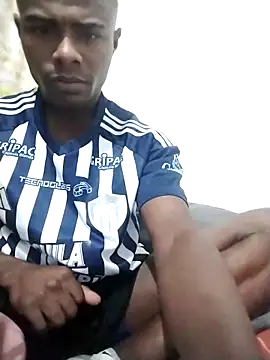 Snapshot of _yefez chatting on October 2025 12:33:02 AM yefez online show from October 2025 12:33:02 AM