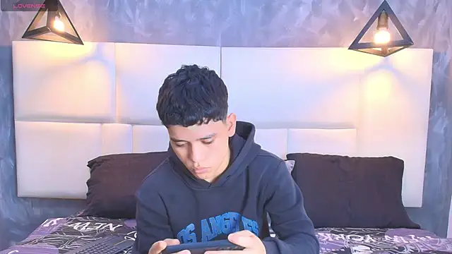 aron twink66 online show from September 2025 03:39:01 PM