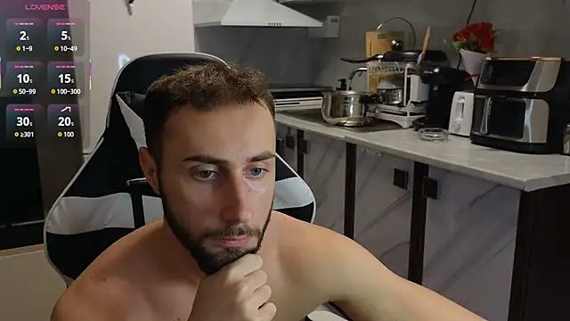 Snapshot of RyanStorm_ chatting on November 2025 06:40:01 PM RyanStorm online show from November 2025 06:40:01 PM