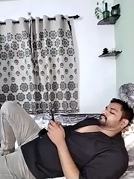 Snapshot of avi007p chatting on December 2025 11:09:01 PM avi007p online show from December 2025 11:09:01 PM