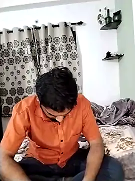 Snapshot of avi007p chatting on December 2025 01:29:02 PM avi007p online show from December 2025 01:29:02 PM