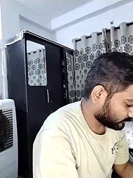 Snapshot of avi007p chatting on February 2026 07:01:02 PM avi007p online show from February 2026 07:01:02 PM