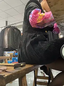 Snapshot of DHJM168 chatting on November 2025 04:25:02 AM DHJM168 online show from November 2025 04:25:02 AM