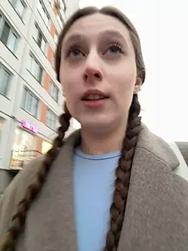 Snapshot of FroggyAnna chatting on October 2025 02:38:01 PM FroggyAnna online show from October 2025 02:38:01 PM